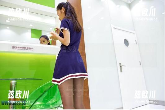AISS爱丝(钻石版) - 当少女碰上赵梦洁，定制写真里的秘密花园