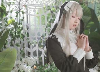 从云朵里走出来的Asagiriai:定制写真里的纯白魔力