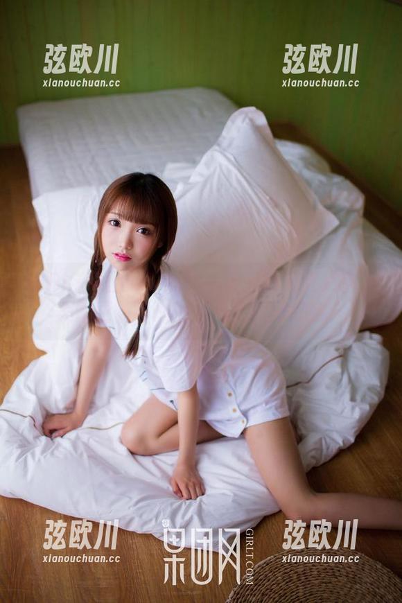 GIRLT果团网 - little贝壳喵教室又来了美图更新，心情瞬间变得好好哦～