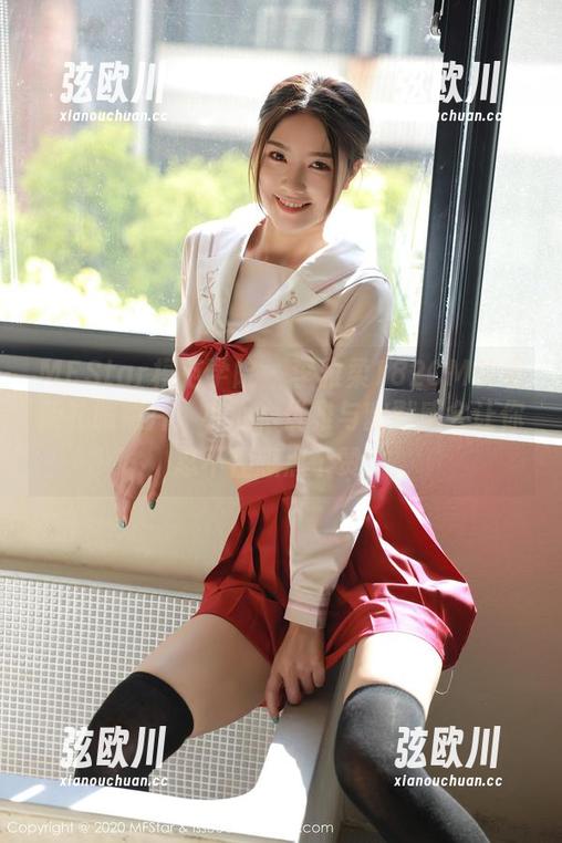 MFStar模范学院 - 李雅柔182CM的最新礼服照片：小心，优雅与幽默感会让你忍不住想点个赞！