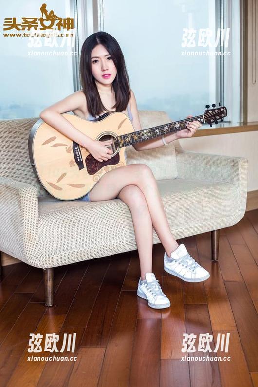 TouTiao头条女神 - 李丽莎和她的妹妹：高清作品，画面里的每个细节都让我想起某段回忆。
