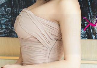 UGirls尤果网 - 这张小西Ann的白丝全套原图，瞬间收割了一大波目光，真服了她的气场。