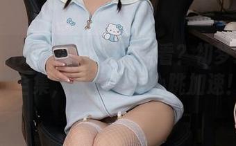 Xiuren秀人网 - 谁不想看？初梦瑶的美脚全集，原图让你心跳加速！
