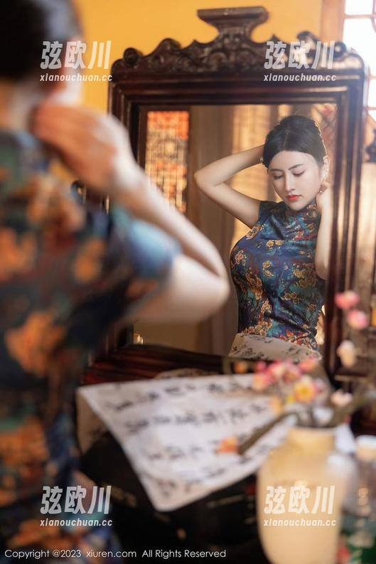 Xiuren秀人网 - 想不到的林文文：红裙在身，在线原图别样风情！