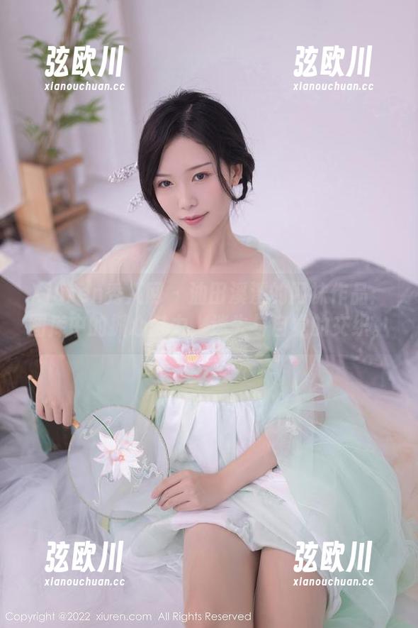 Xiuren秀人网 - 油田溪溪的网袜作品：图库中的抓心魅力，迷失与自觉的交织。