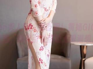 Xiuren秀人网 - 别眨眼！黄婧GIGI花嫁美图，瞬间引发你的无限遐想。