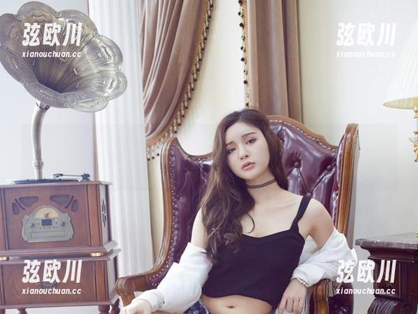 YouWu尤物馆 - 校园里的美丽邂逅：免费下载王紫琳写真，绝对不亏！