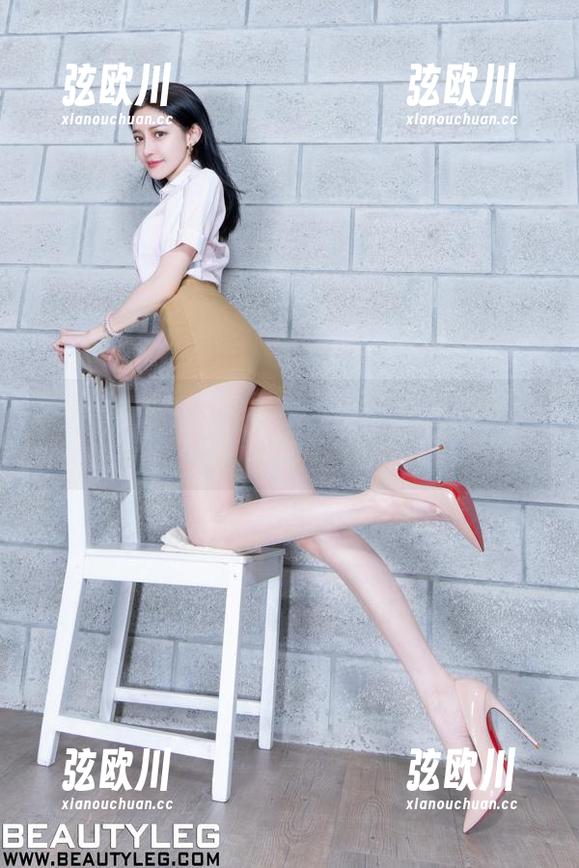 beautyleg - Avril的秘密私房美图：看完可别怪我让你心中冒出小鹿！