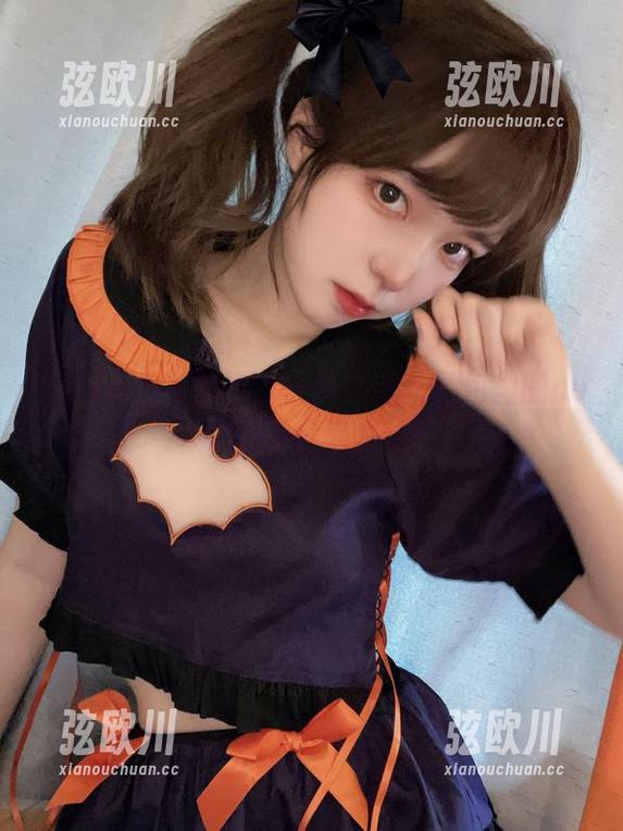fushii_海堂的牛仔裤之谜：图包里的cos故事等你来发现！