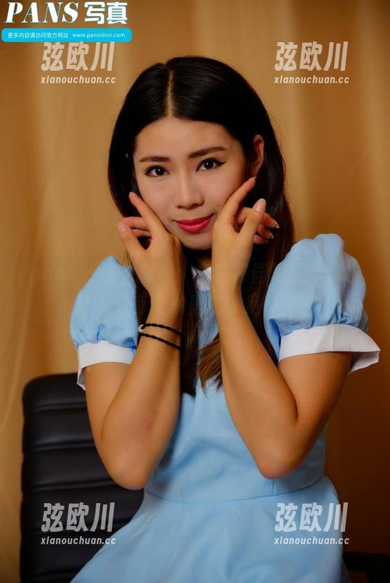 pans-金熙 pans - 金熙显现:全套校园写真下载,谁说只有课本里的才是真实?