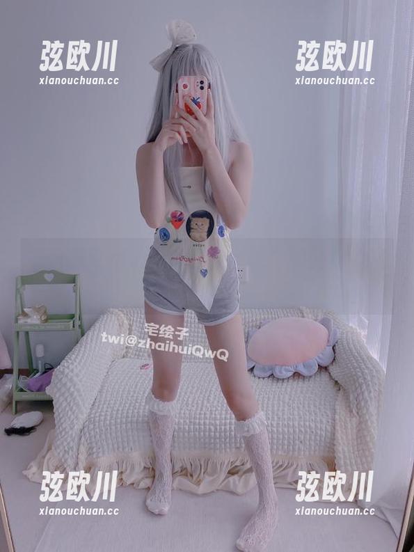 二阶堂宅绘子私拍合集：黑白的世界到底有多大胆？