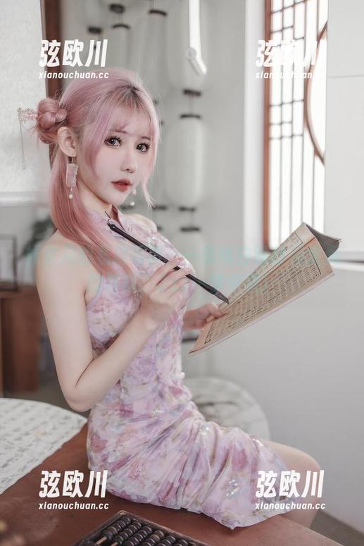仙女月的私房写真：一袭纯白婚纱和大凤的故事，Zzz…梦中现！