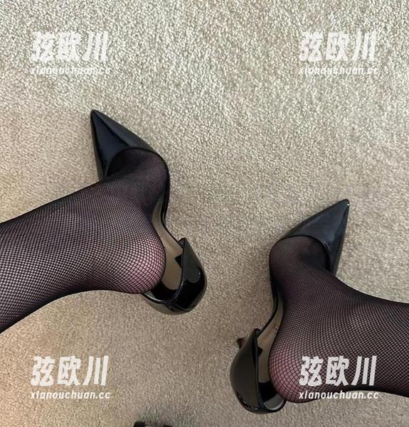 微密圈 - 幽默修女出没！保守的二舅妈的写真集，分享你从未见过的天使姿态！
