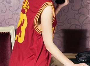 克拉女神 - HD图库更新：珊珊水手服，真的比海鸥的叫声还要动人！