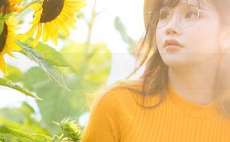 前羽_rr来袭：今汐与长离的写真，壁纸里的神奇旅程！
