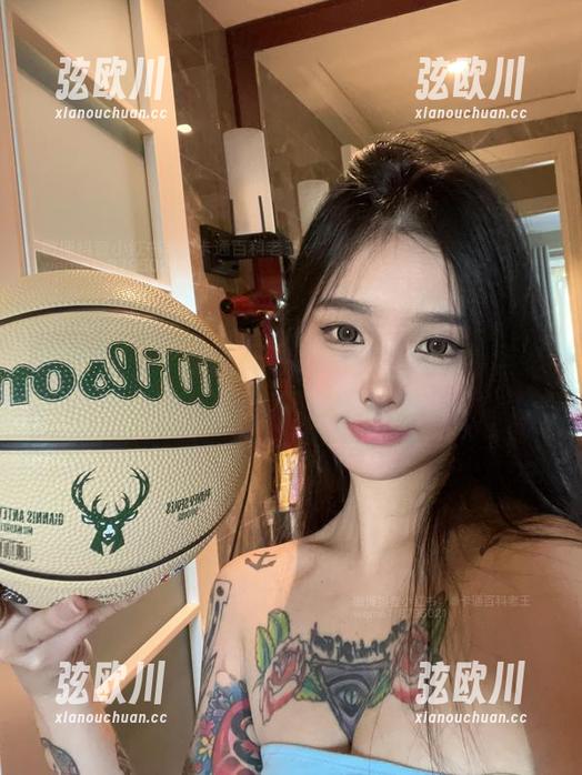 卡通百科老王 微密圈 - 黑丝玉足写真分享,卡通百科老王的魅惑瞬间就在眼前!