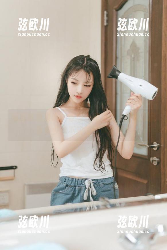 喵糖映画精选：香肩清纯美女，图集里藏着多少你不知道的小情绪？