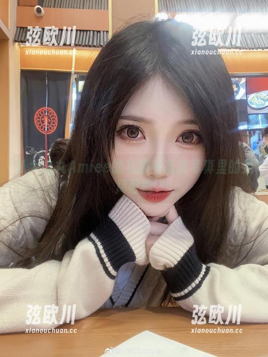从大肉丸Amiee的礼服看高清写真里的无尽可能