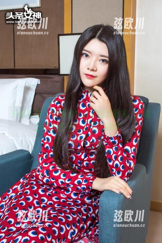 头条女神 - 钟晴的女友美图大曝光，偷偷分享那些不为人知的瞬间！