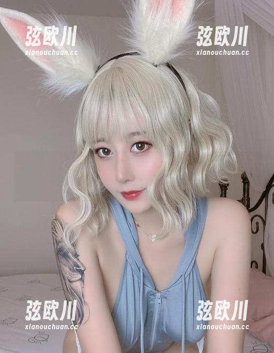 奈汐酱Nice 合集中的奈汐酱Nice:画家的气质果然不一般!