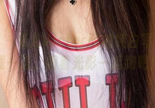 尤果网 - 果儿Victoria的纯白写真，下载一张，跟着光影一起跑吧！
