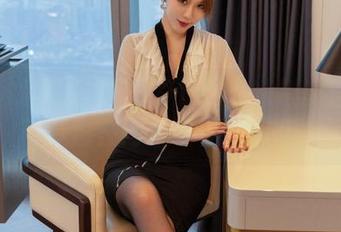 尤蜜荟 - 你敢信？Cris_卓娅祺的连体衣写真也在网盘中等你来翻！