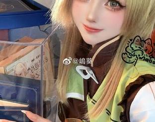 黑白也能有彩，嶋葵的风格免费送你，下载愉快