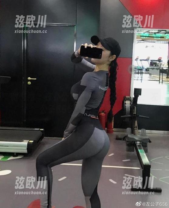 微密圈 - 在办公室里找到心灵的港湾：左公子666的高清写真分享
