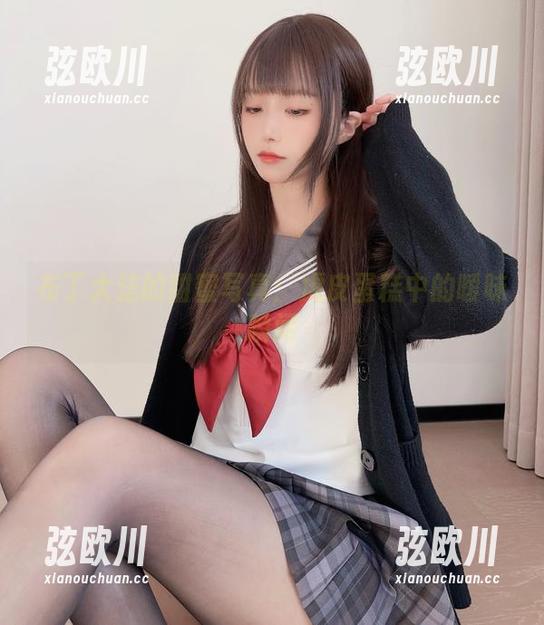 布丁大法的甜蜜写真：虎皮蛋糕中的暧昧瞬间