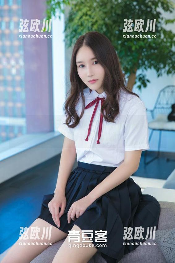 推女神-Ann尤美 推女神 - 在白色世界探索:Ann尤美的私房图片有点傲娇