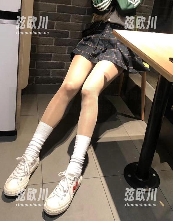 微密圈 - 感觉来了！无敌哒小姨妈最新图片更新：裸足和阳光的亲密接触，有点小暧昧呢