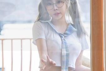 星颜社 - 厨房舞步：王俪丁呀的高清厨娘资源探秘