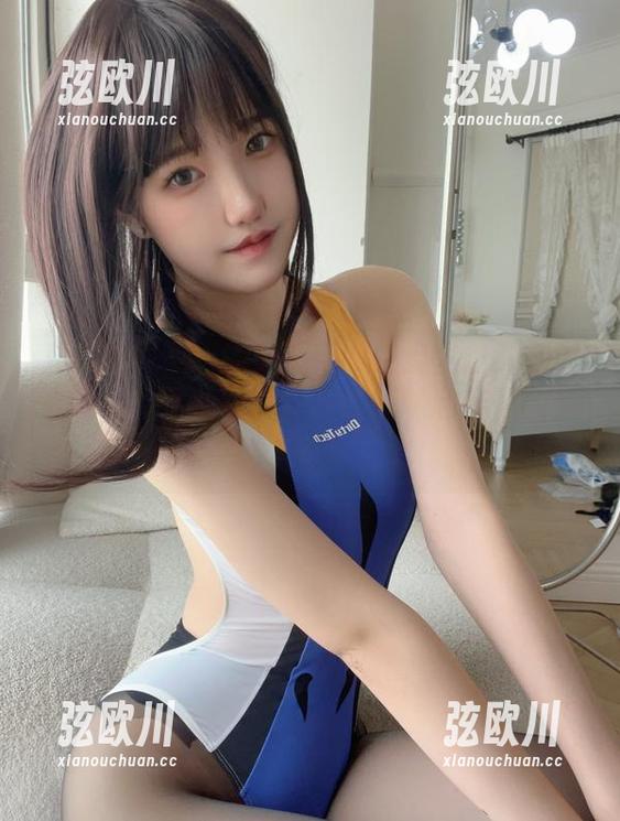 是你的阿薰呀 是你的阿薰呀的蓝羽毛w魅魔图包:在柔软的羽毛里,藏着甜蜜的暧昧和轻盈的梦境。