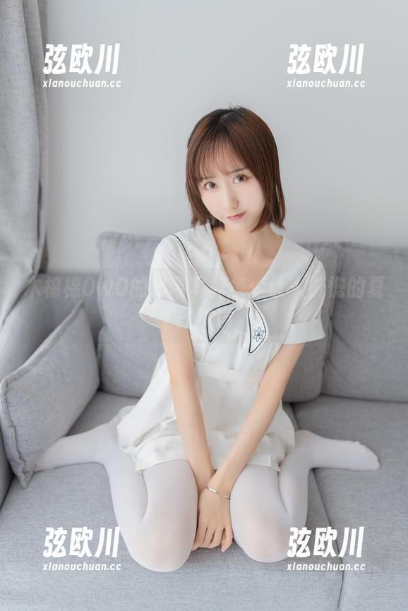 木棉棉OwO的吊带写真集：让人恍惚的夏日梦境