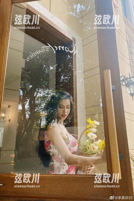 微密圈 - 观看原图！李嘉欣97用高跟鞋把时尚玩得淋漓尽致
