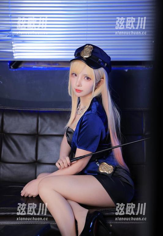 当杏仁曲奇遇上喜多川海梦：她的女警写真资源，简直太养眼了！