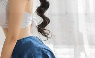 果团网 - 免费洗涤思绪，让龚玥菲带你走进浴室图集的奇幻之境！