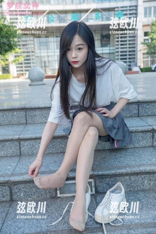 梦丝女神 - 高清闪现！璇璇黑色，感觉有点深不可测...