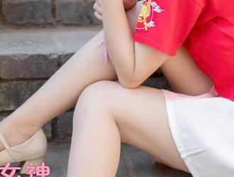 梦丝女神 - 短裙的风情万种，花月舞带来免费美图，心动不如行动！