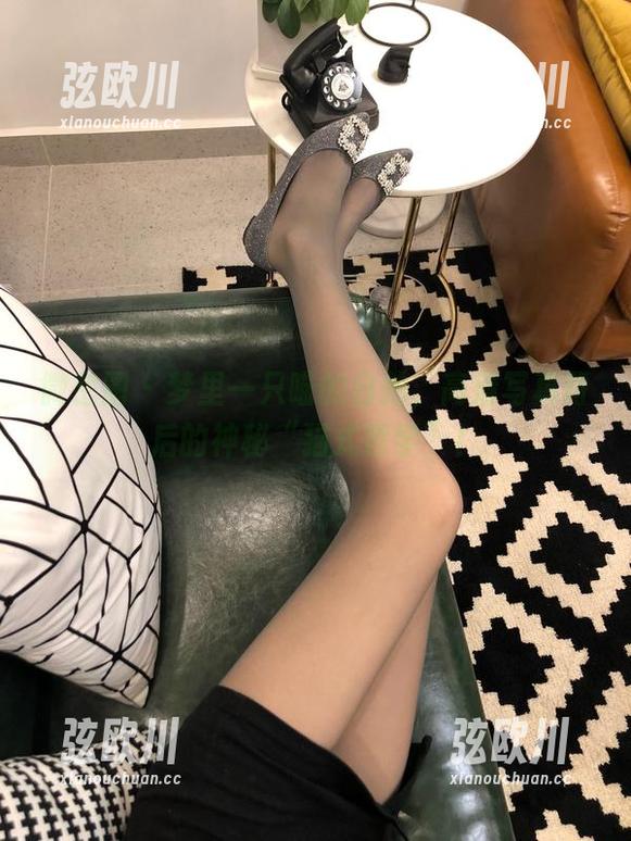 微密圈 - 梦里一只喵的自拍，高清写真背后的神秘“猫式哲学”！