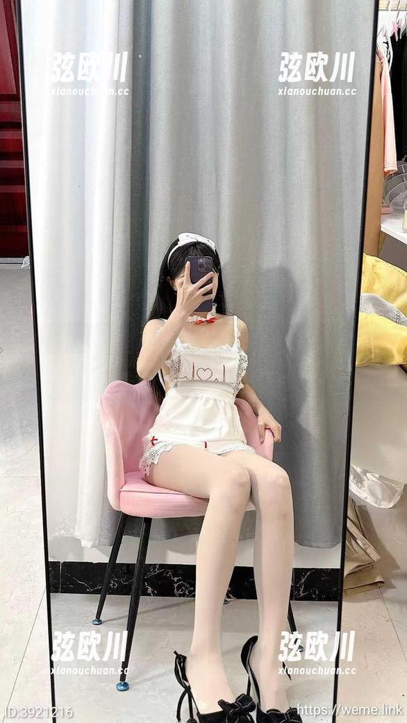 微密圈 - 汤圆可甜了的白丝私拍，原图直击你的心底