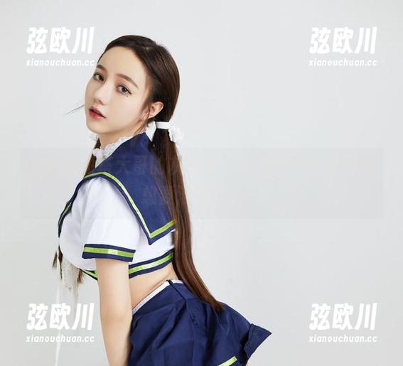 感受洛丽塔大哥的灰衬衫，私房原图让人瞬间想要混搭一下！
