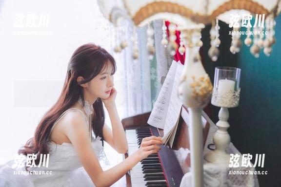 王羽杉的黑色吊带合集，穿上它你也可以是女神？