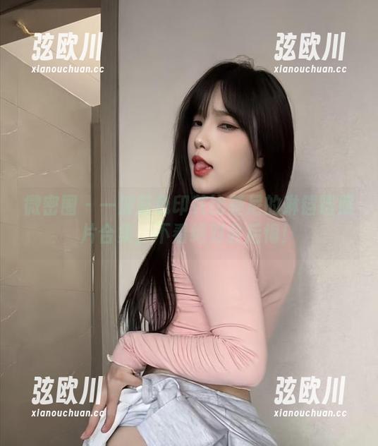 微密圈 - 一波蓝色印花比基尼的琳铛铛照片合集，不看绝对会后悔！