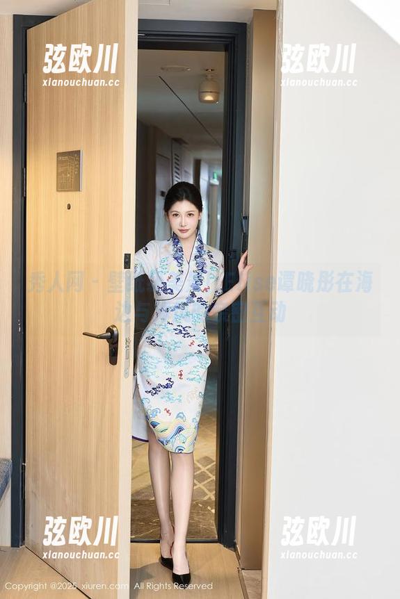 秀人网 - 壁纸级美景！Elise谭晓彤在海边与海风的亲密互动