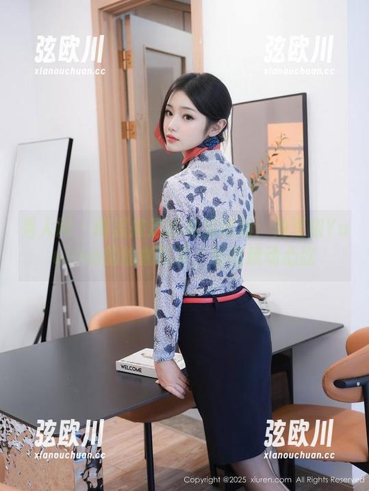 秀人网 - 略显挑逗的私房瞬间：兜豆靓Youlina的瑜伽写真，轻轻撩动心弦