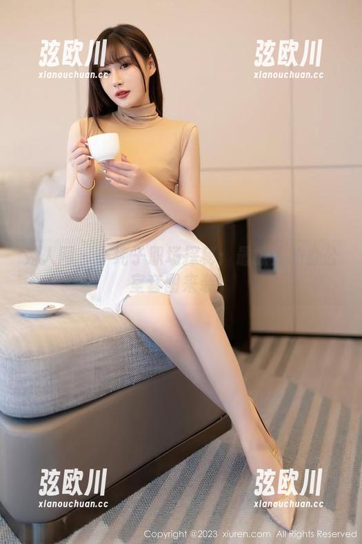 秀人网 - 小纯子职场探秘：最撩人的办公室套图来袭！