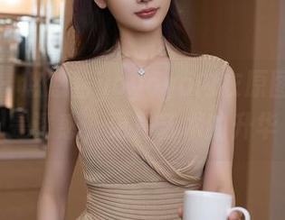 秀人网 - 悠悠酱yoyoyo内衣原图：不只是诱惑，更是艺术的升华