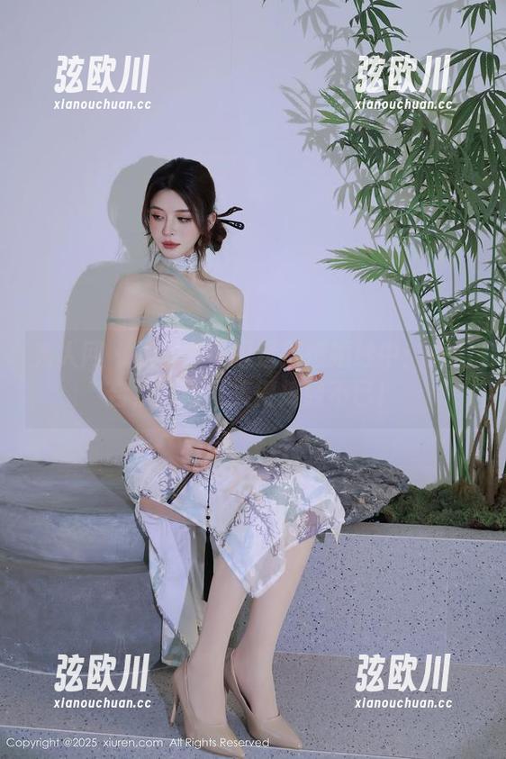 秀人网 - 跟着是小逗逗荡漾婚纱中：原图合集，画面美得捣鼓不已！