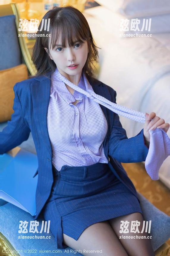 秀人网 - 糯美子mini体操服最新图册：她的每一个动作都像是在说话
